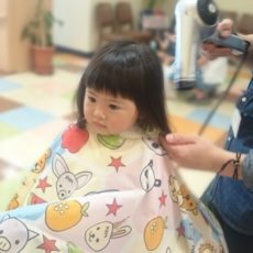 赤ちゃんの美容院デビュー！？１,２,３歳のヘアカットどうしてる？