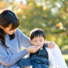 お出かけに役立つ「幼児用おやつ入れ」3選！