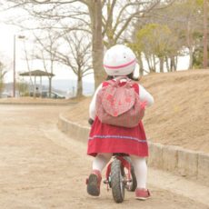 ストライダーとランニングバイクは同じ!?メリット&デメリットまとめ