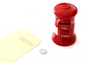 切手不要でポスト投函すればOK！おトクな「封筒」</br>～ミニレター・スマートレター・レターパックの違い～