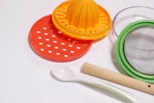 ママライターが選ぶ!おすすめ離乳食作りグッズ~100円ショップ編~